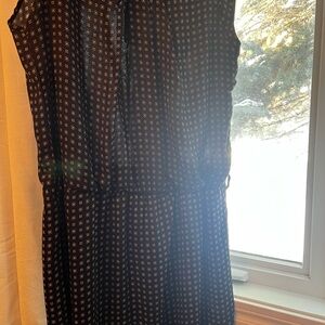 Chic Black Patterned Midi Dress